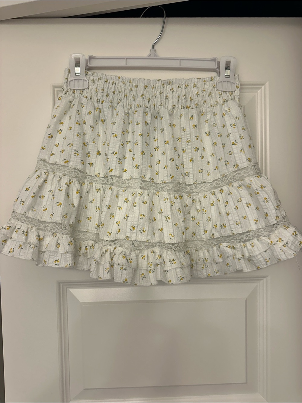 White Floral Ruffled Mini Skirt